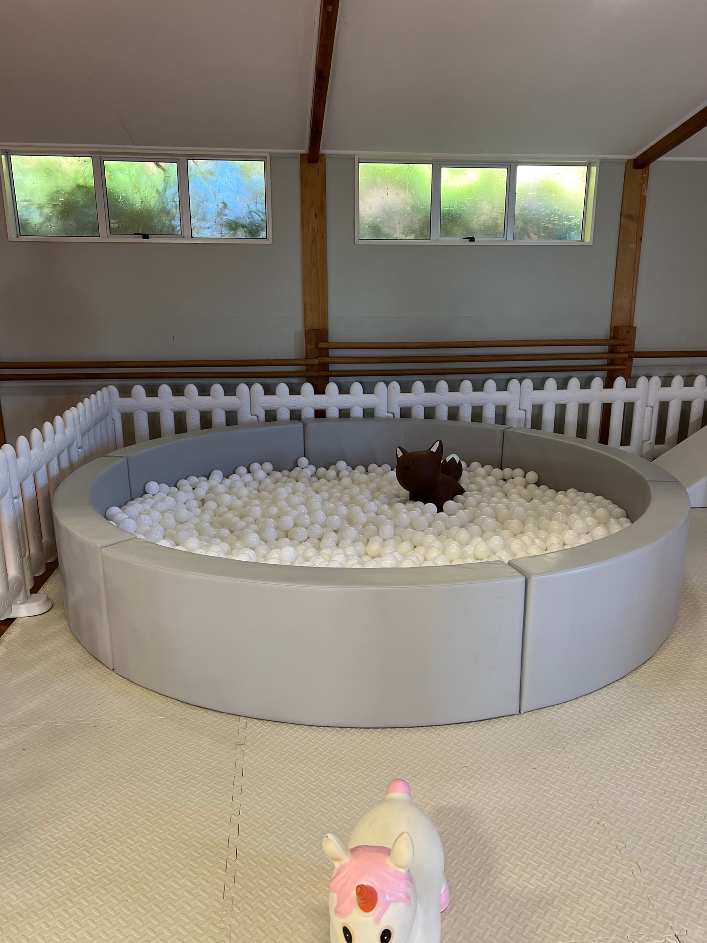 Large Ball Pit